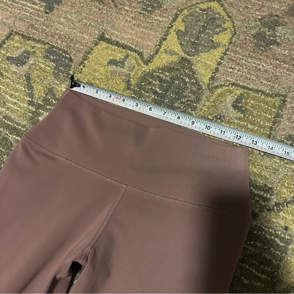 Alo Mauve Leggings - Picture 3 of 6